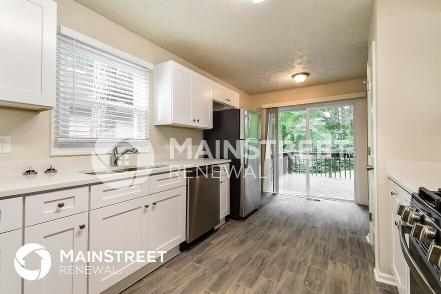 Building Photo - 2390 June Springs Dr SW