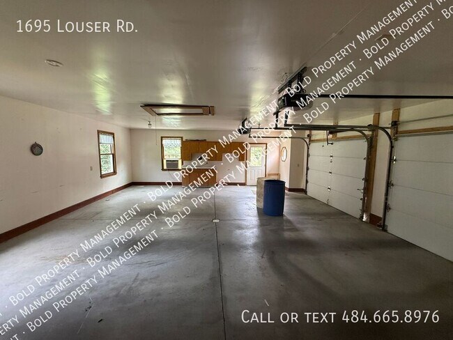 Building Photo - 1695 Louser Rd