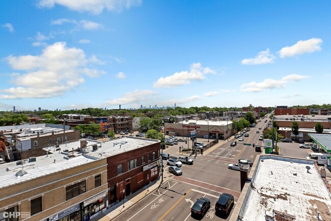 Building Photo - 4414 N Kedzie Ave