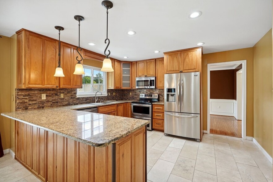 Building Photo - 5406 Lomax Way