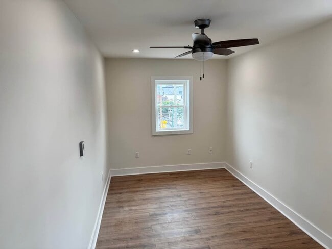 Building Photo - 1201 N 26th St