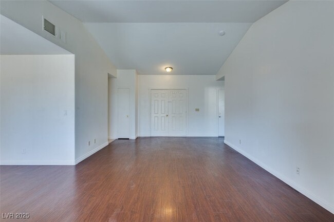 Building Photo - 5034 Lark Canyon Ct