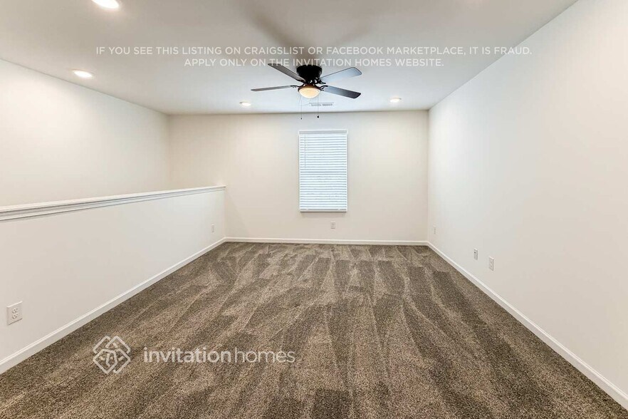 Building Photo - 241 W Millbrook Dr