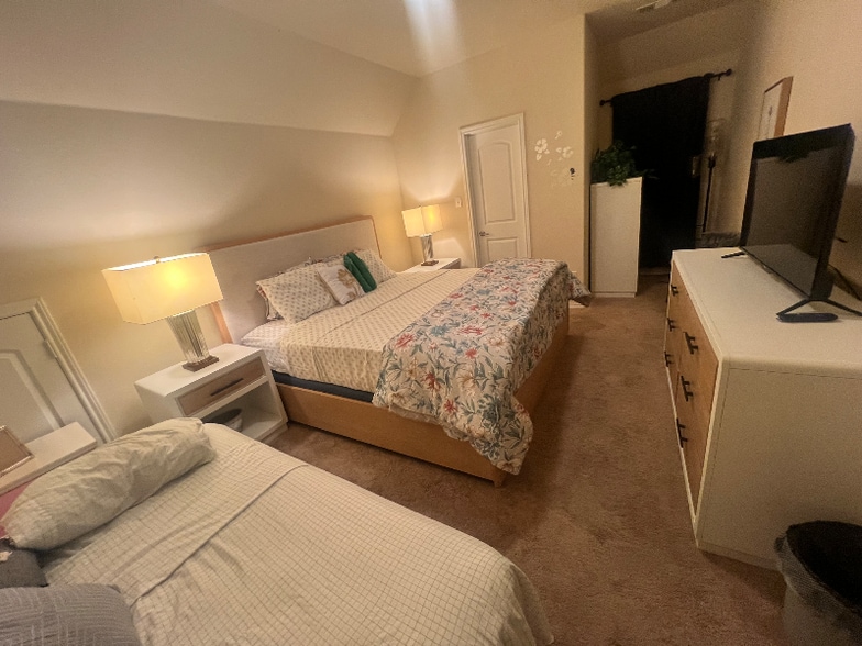 Building Photo - 1415 Field Dr