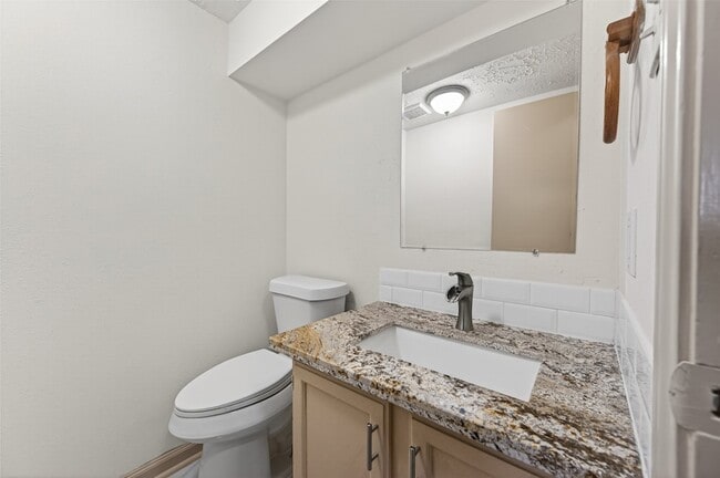 Building Photo - 10726 Village Trail Dr