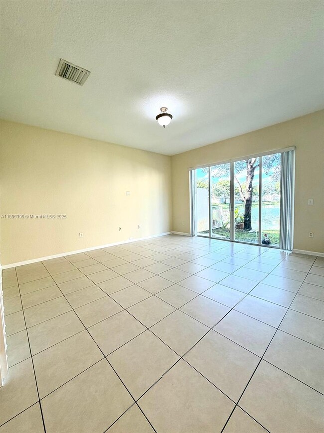Building Photo - 12463 SW 44th Ct