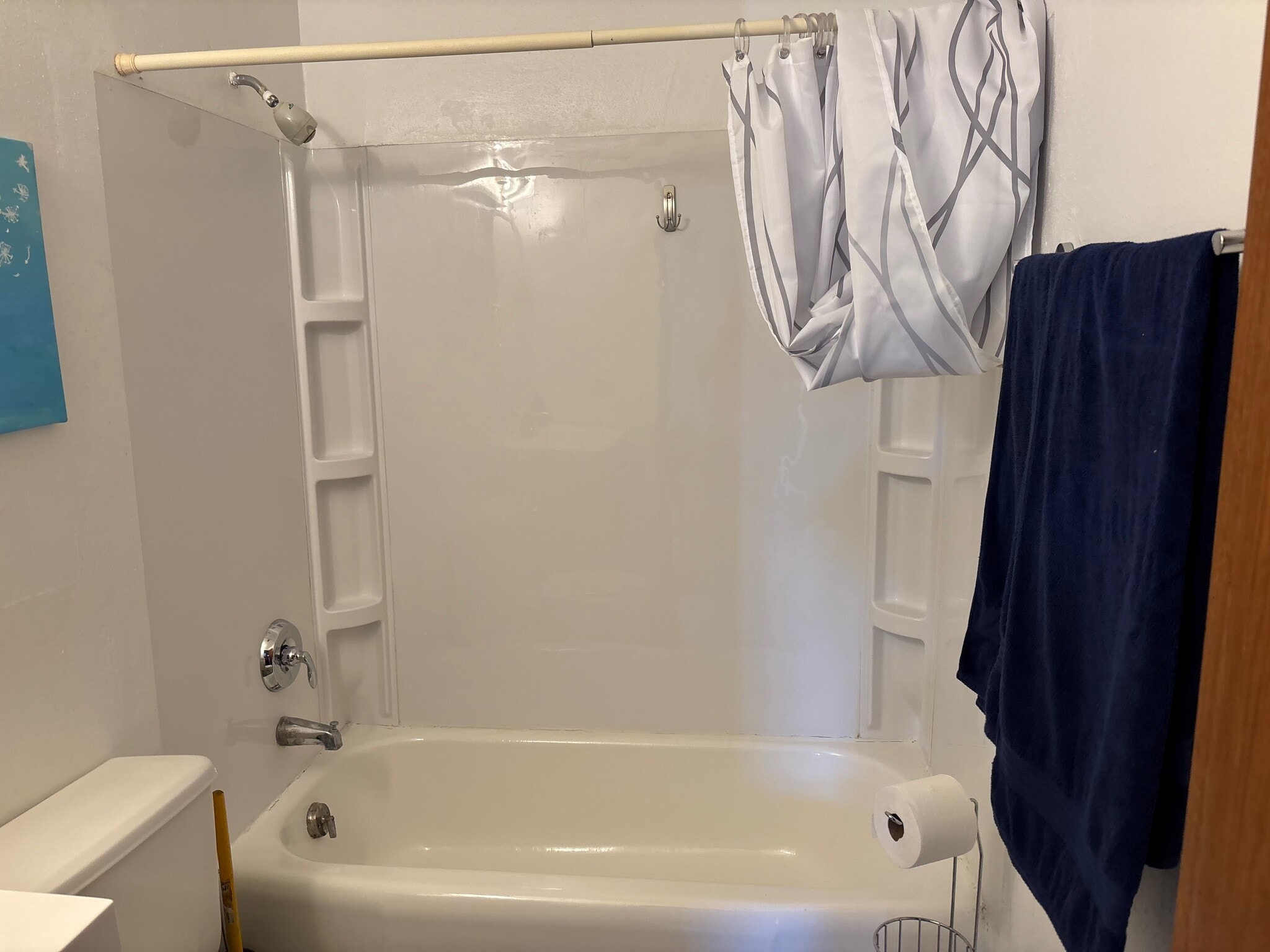 Building Photo - 1902 W Broadway