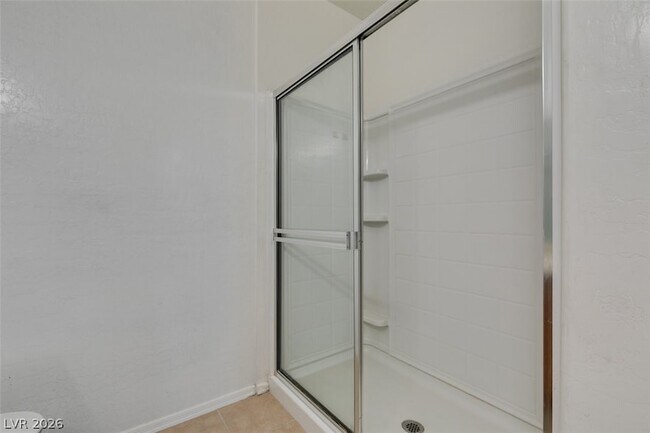 Building Photo - 6868 Sky Pointe Dr