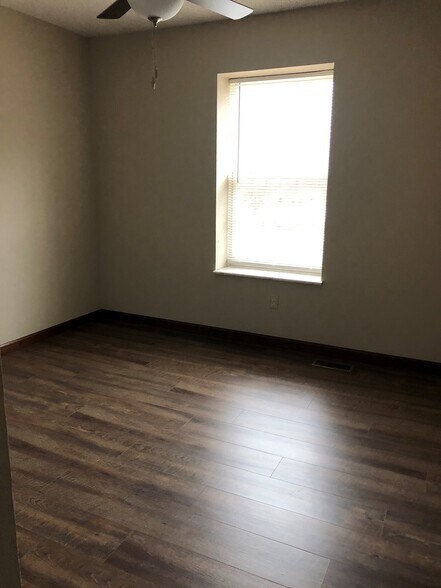 Building Photo - 509 Pepperhill Ct