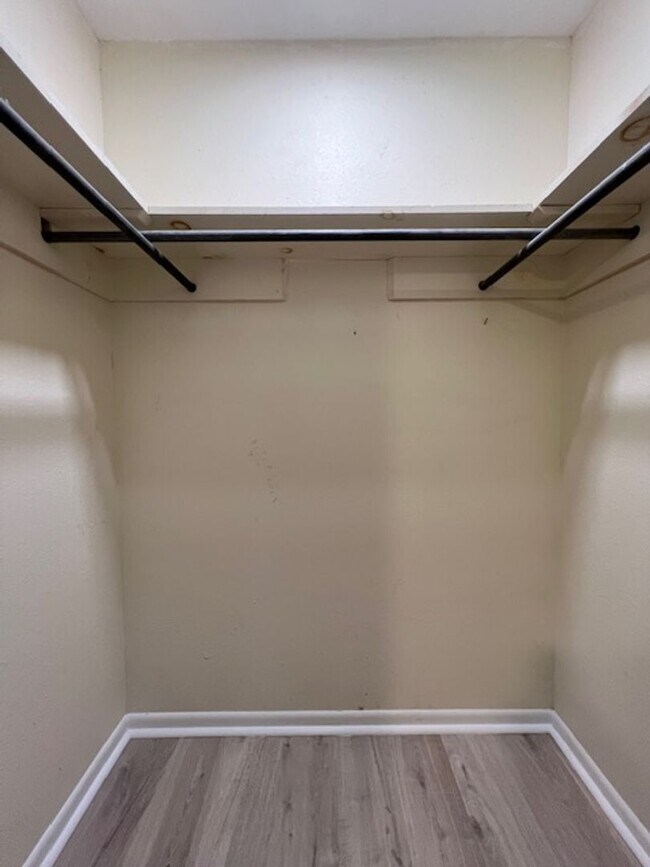 Building Photo - UPDATED HOME IN FLOUR BLUFF - OFFERING GRE...