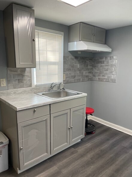 Building Photo - 132 Patten St