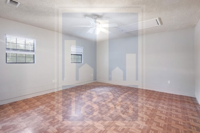 Building Photo - 12800 Steeple-Chase Dr