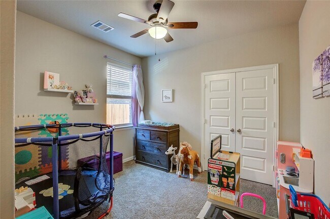 Building Photo - 3916 Ford Dr