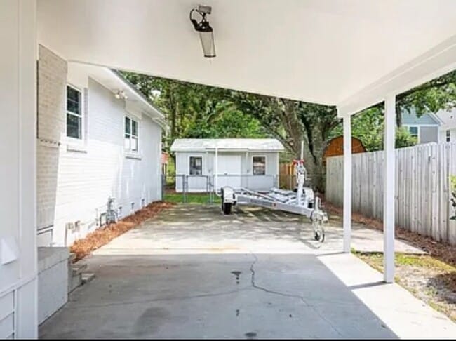 Building Photo - 3 Bedroom 2 Bath House in Memminger Hall - West Ashley