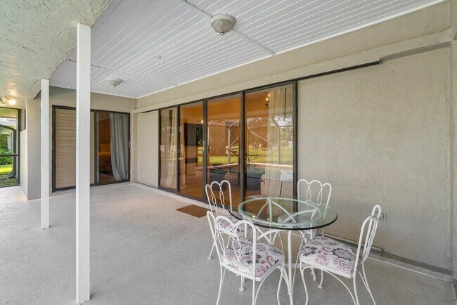 Building Photo - 13471 Barberry Dr