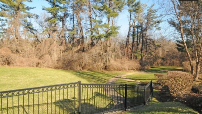 walking path and lawn area - 1591 Spring Gate Dr