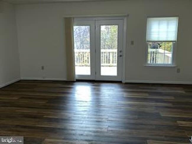 Building Photo - 15653 Montview Dr