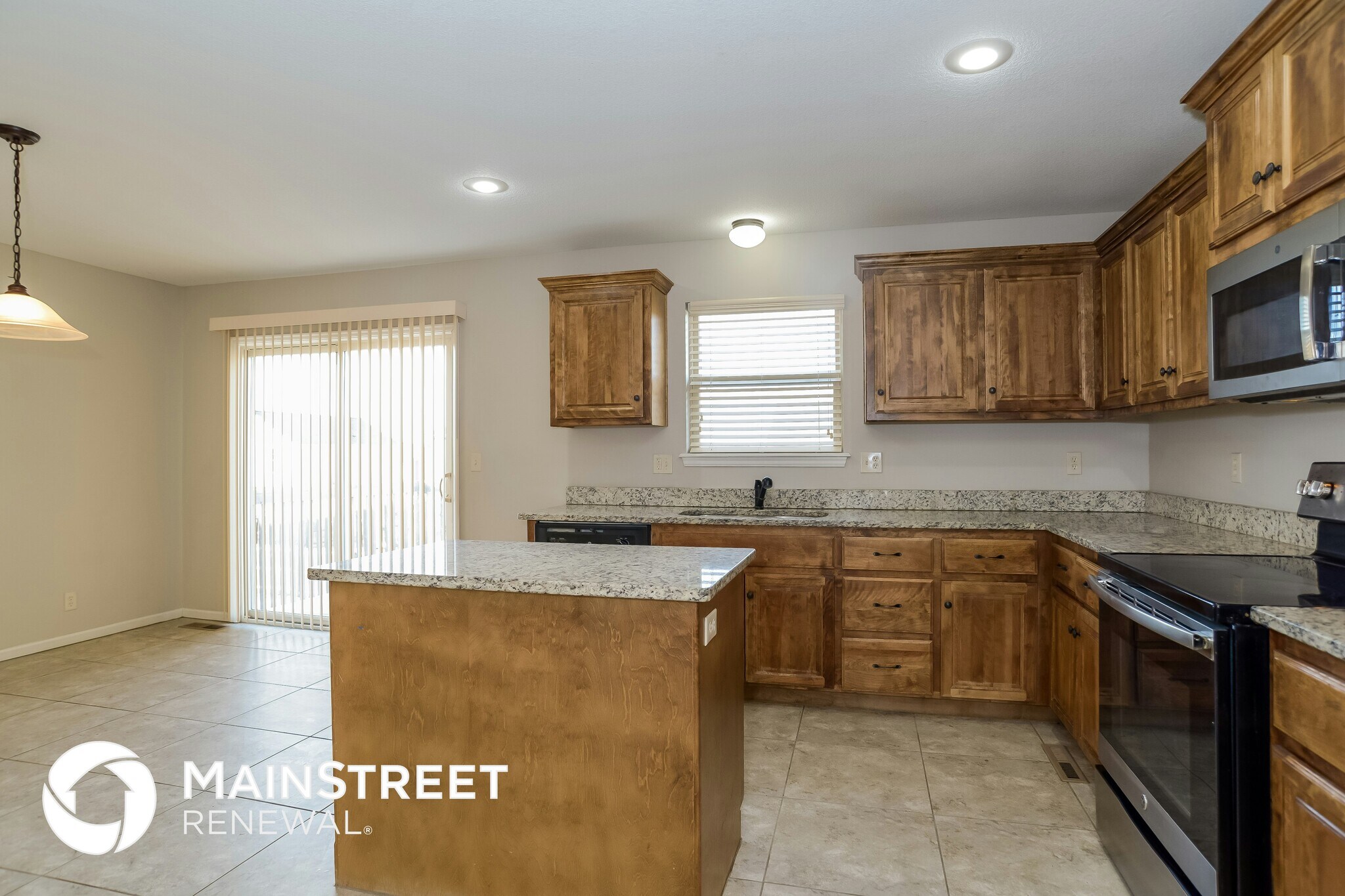 Building Photo - 568 S Walnut St