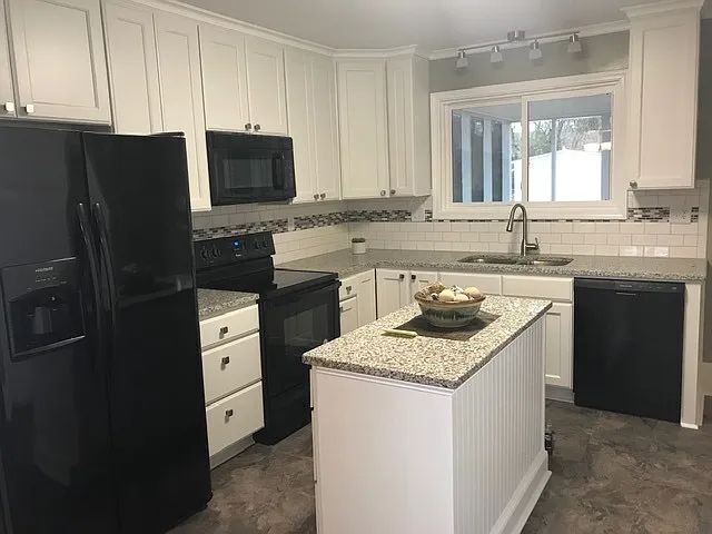Building Photo - "Charming 3-Bedroom Home in Anderson, SC - Cozy 1250 Sq Ft Retreat on Bellview Road!"