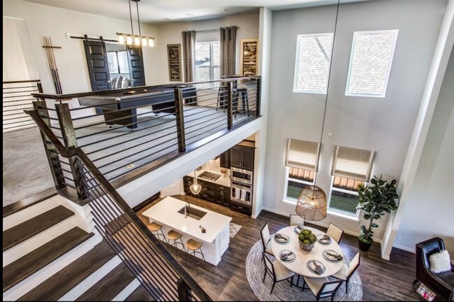 Building Photo - 204 Carmen Oak Ln