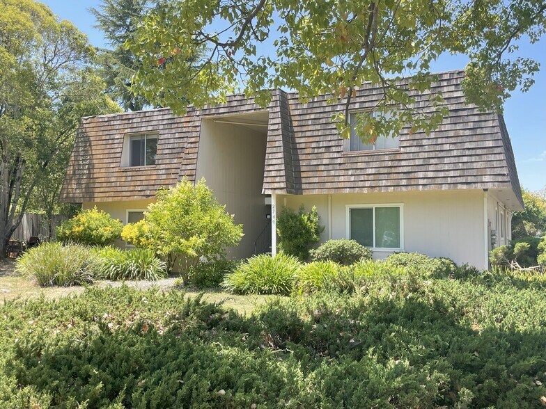 Quiet setting - 2740 Tachevah Dr