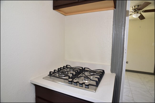 Building Photo - 2111 Portland Ave