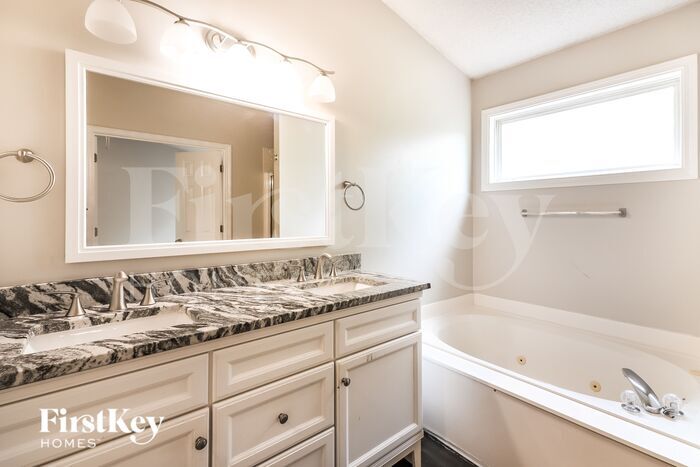 Building Photo - 15140 W 157th Terrace