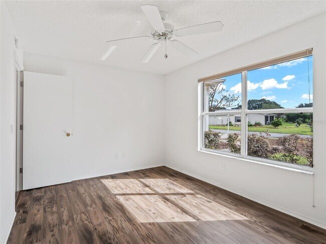 Building Photo - 722 Camino Del Rey Dr
