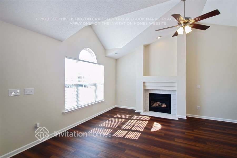 Building Photo - 5743 Heron Point Pl SW