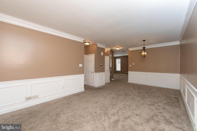 Building Photo - 7 Kingswood Ct
