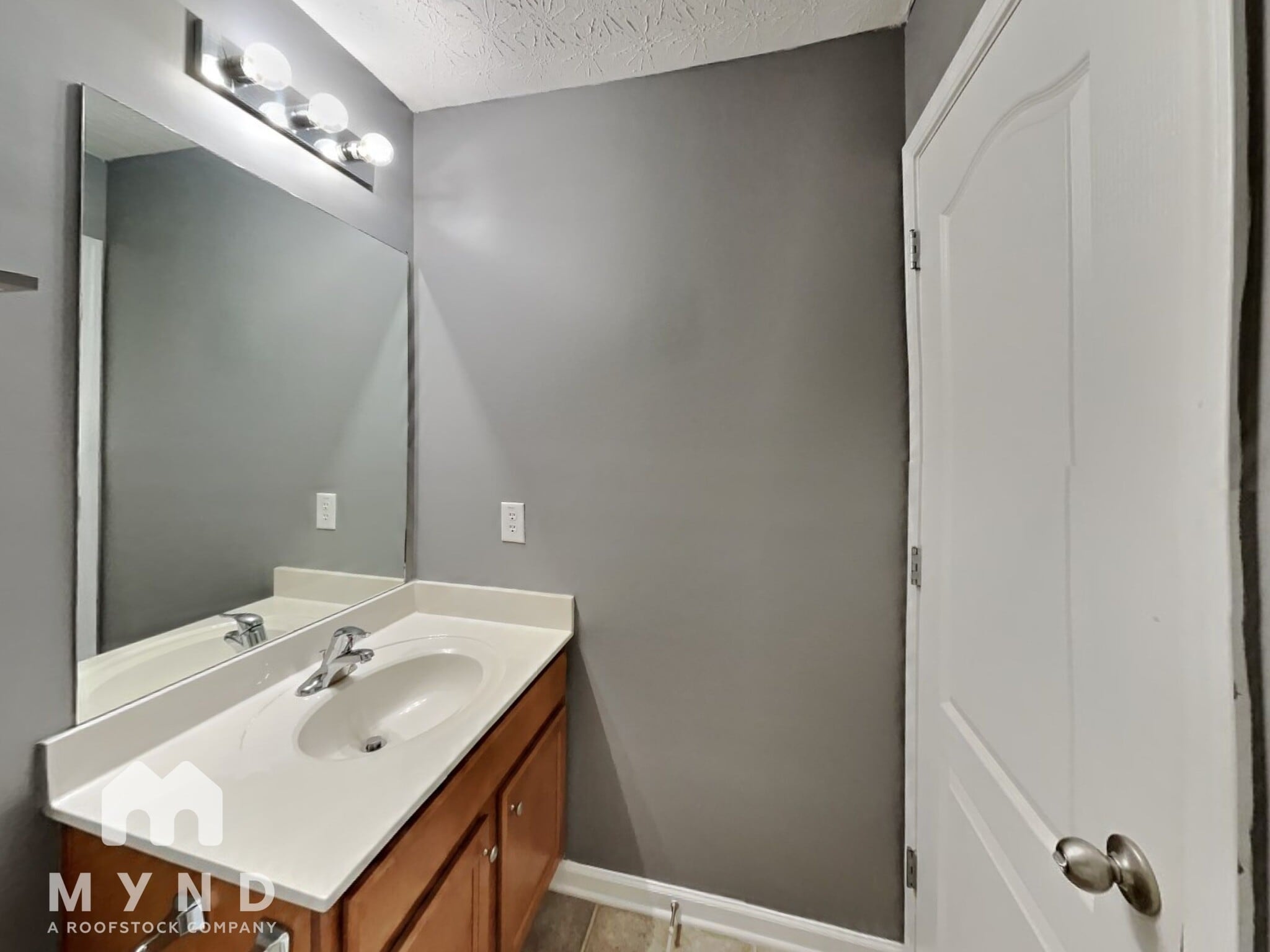 Building Photo - 6204 Ellenwood Dr