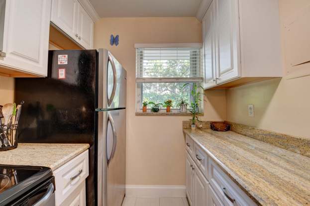 Building Photo - 207 Tropic Isle Dr