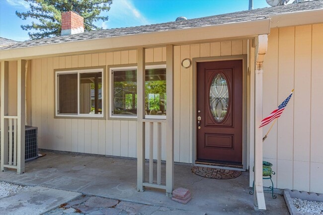 Building Photo - Family Home and In-Law Unit for Rent