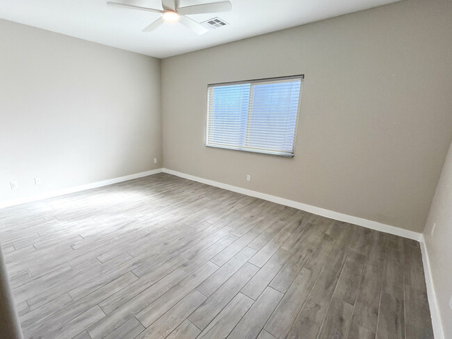 Building Photo - 3Bed/2Bath Home at Rio Verde! $399 MOVE-IN...