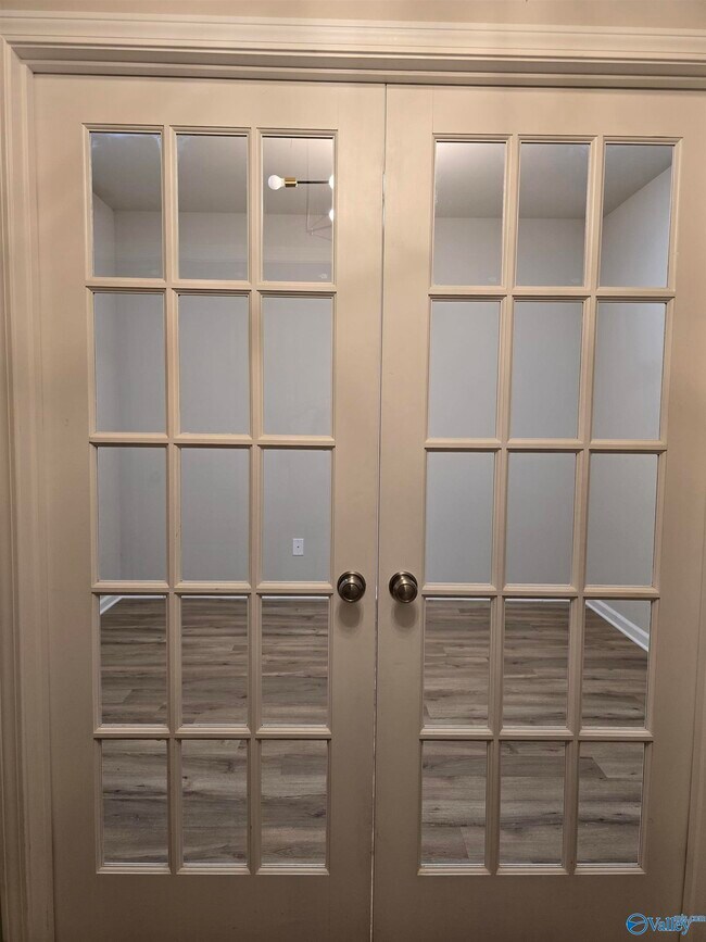 Building Photo - 120 Pomelo St