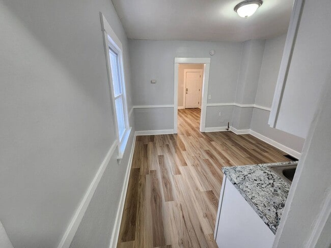 Building Photo - 12709 Parkhill Ave