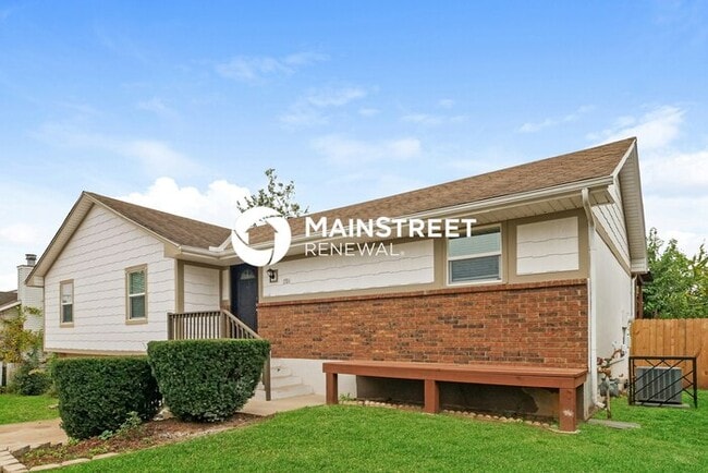 Building Photo - 3 Bedroom Pet-Friendly Home in Kansas City...