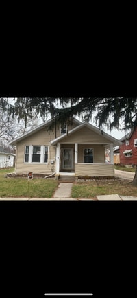 Building Photo - 216 W Evers Ave