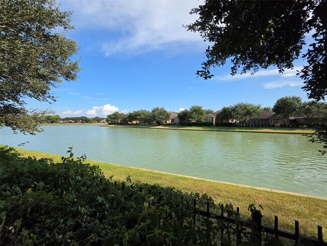 Building Photo - 26243 Crystal Cove Ln