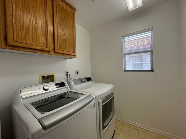 Building Photo - Spacious 4-Bedroom Home in Mira Mesa – Tam...