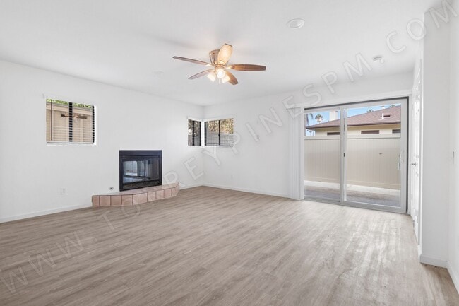 Building Photo - STUNNING 3BR Townhome with Garage, 1 BLOCK...