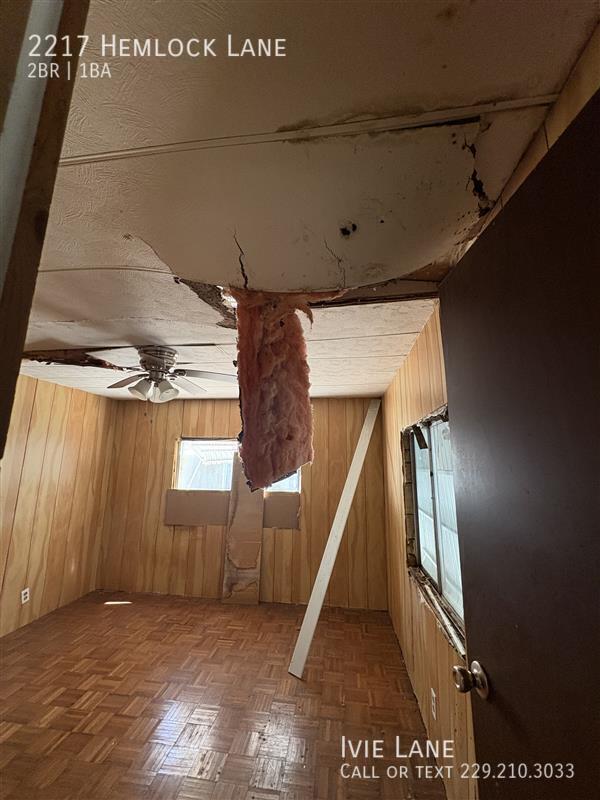 Building Photo - 2217 Hemlock Ln