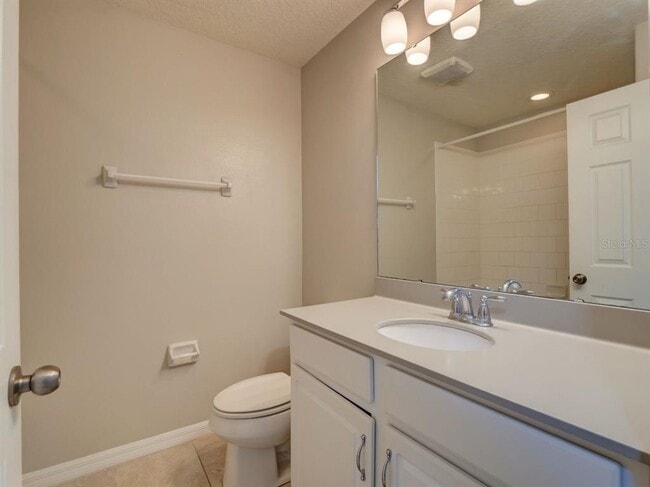 Building Photo - 2566 Amati Dr