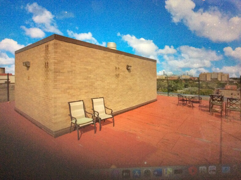 Wonderful Rooftop Decks - 1400 E 55th Pl