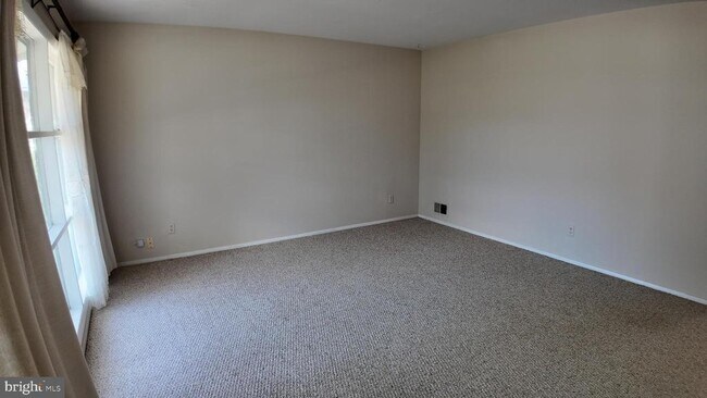 Building Photo - 4419 Renn St