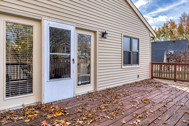 Building Photo - 221 Brighton Way