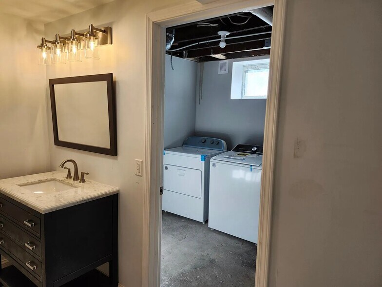 Laundry/Utility Room - 3082 Norcott Dr