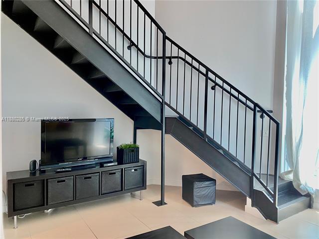 Building Photo - 300 S Biscayne Blvd