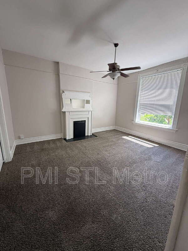 Building Photo - 4037-4039-4039 Enright Ave