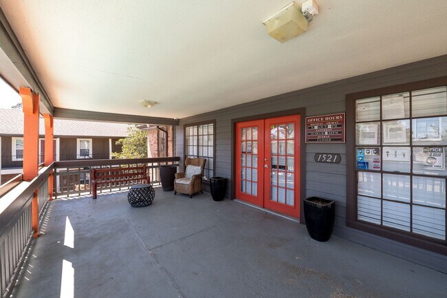 Interior Photo - Gia @ Spring Branch